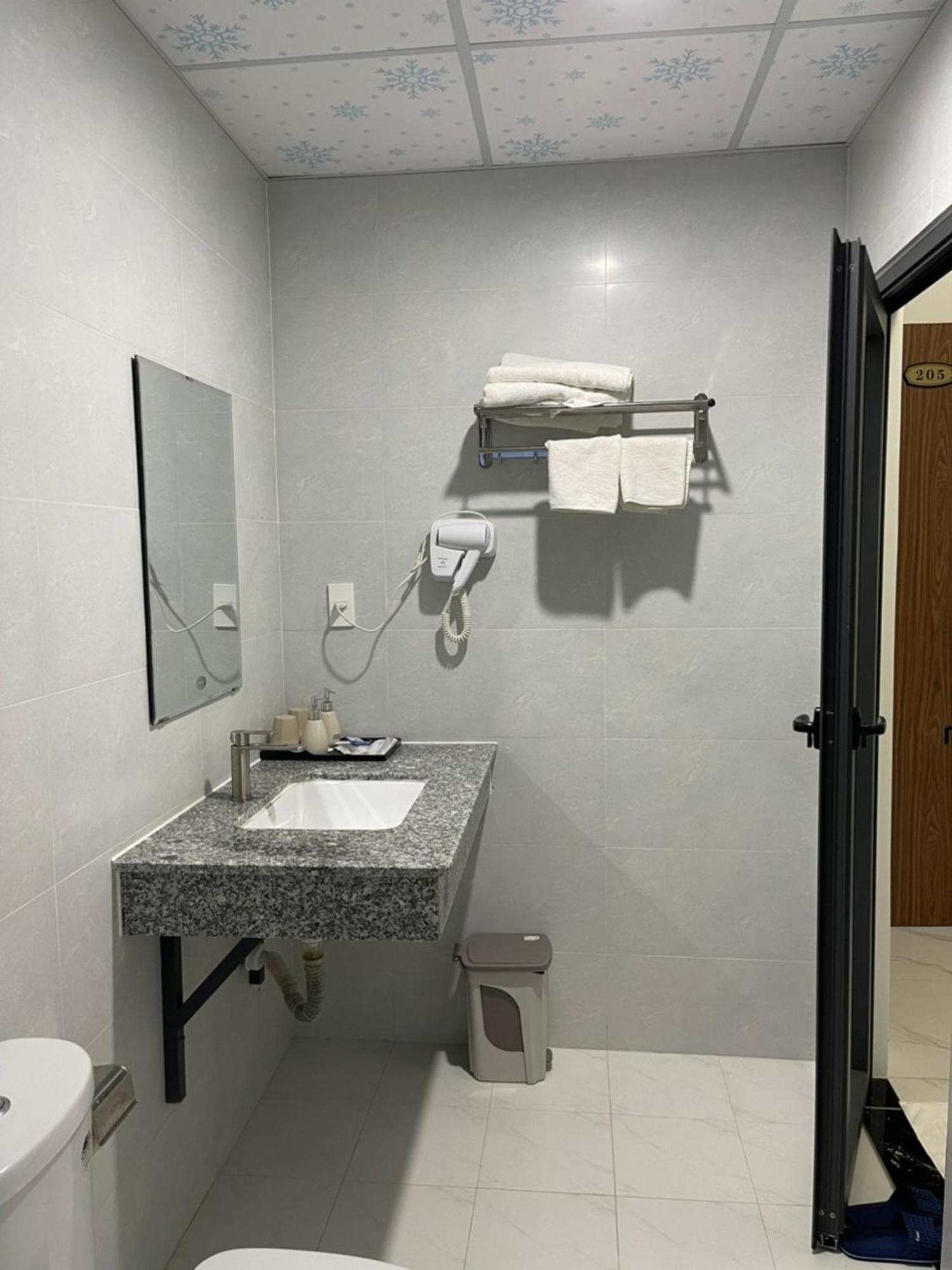 Duc Luu Quang Hotel Binh Thuan Tuy Phong المظهر الخارجي الصورة